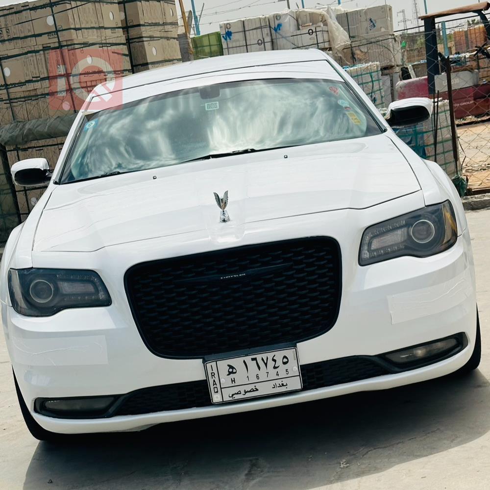 كرايسلر 300
